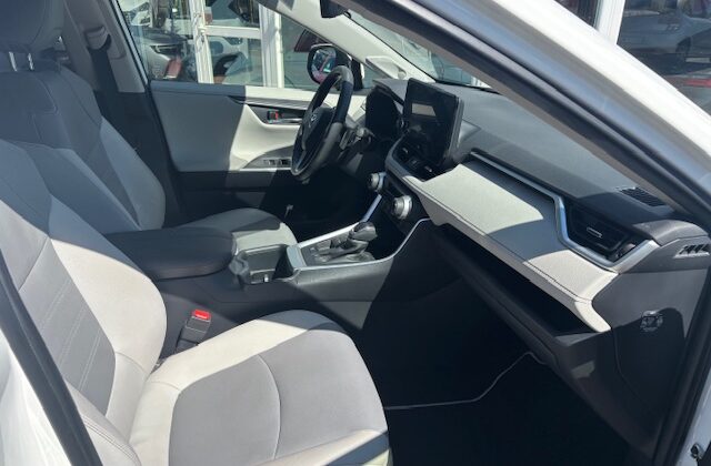 TOYOTA RAV4 HYBRID 220H LUXURY 2023