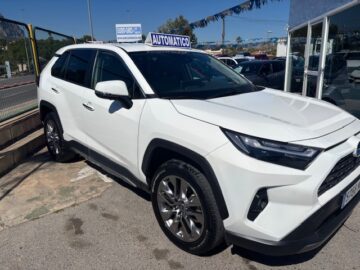 TOYOTA RAV4 HYBRID 220H LUXURY 2023