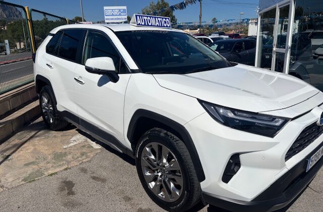 TOYOTA RAV4 HYBRID 220H LUXURY 2023