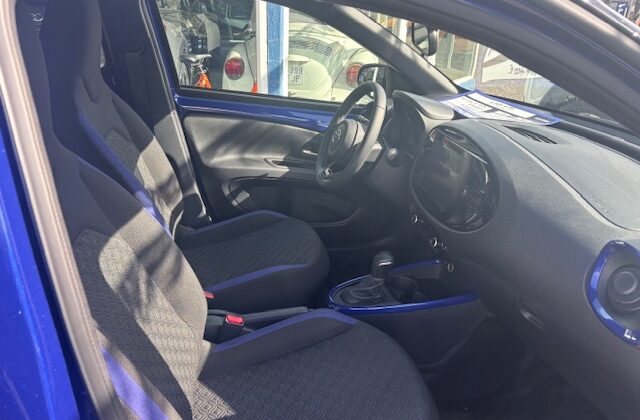 Toyota Aygo Cross AUTOM 2024